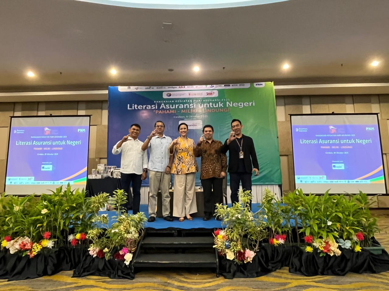 Meriahkan Hari Asuransi 2025, AXA Mandiri Berikan Literasi Asuransi dan Polis Gratis Kepada UMKM