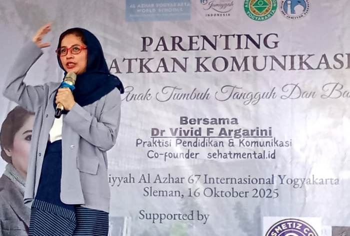 Vivid, Mentor yang Pernah jadi Model Sampul