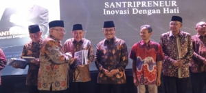 Momentum Bersejarah AYWS: Modernisasi Laboratorium dan Peluncuran Biografi Hafidh Asrom