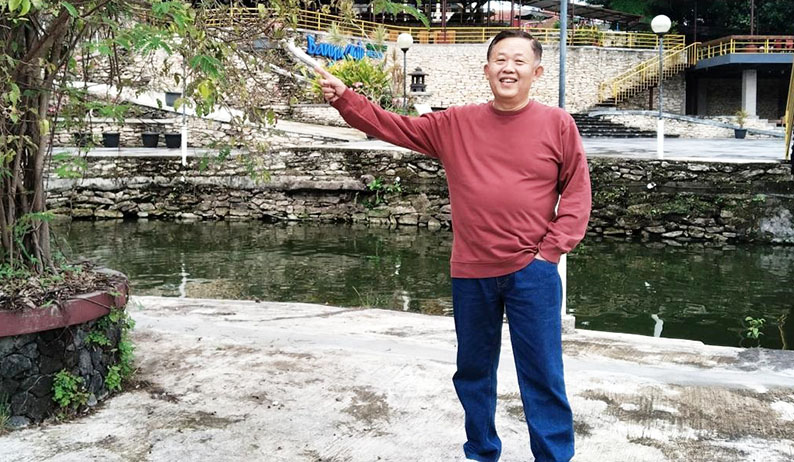 Sam Sianata, Sang Maestro Multi-Dimensi yang Menjahit Pesan Lingkungan dalam Karya Kelas Sultan