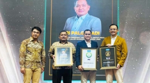 JNE Sabet Tiga Penghargaan Bergengsi dan Siapkan Ekosistem Logistik Halal