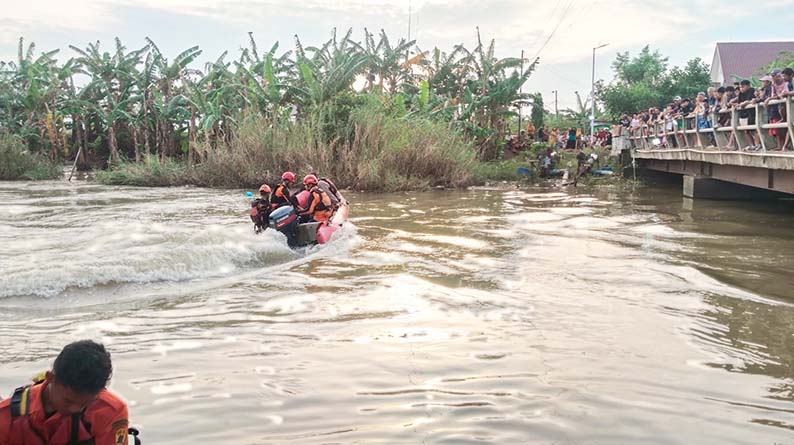 Niat Menolong Berujung Tragedi: Dua Remaja Grobogan Hilang Terseret Arus Deras Sungai Ngambleg