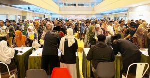 Lazismu RS PKU Muhammadiyah Lipat Gandakan Santunan THR untuk Ratusan Pekerja Jalanan