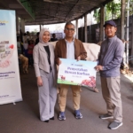 PT AXA Mandiri Financial Services Serahkan Hewan Kurban