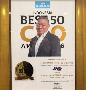 Nakhoda Inspiratif! Bos JNE Mohamad Feriadi Soeprapto Sabet Penghargaan “Indonesia Best 50 CEO Awards”