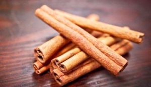 Menguak Bahaya Tersembunyi Kayu Manis dalam Obat Herbal