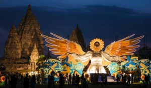 Sunflower Angel di Candi Prambanan Sedot Ribuan Pengunjung, Perpaduan Seni Kontemporer dan Romatisme Jadi Magnet Baru Pariwisata