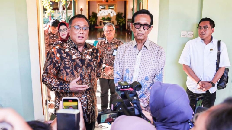Pesan Sri Sultan HB X Mantapkan Menteri Jumhur Perketat Penegakan Hukum Lingkungan