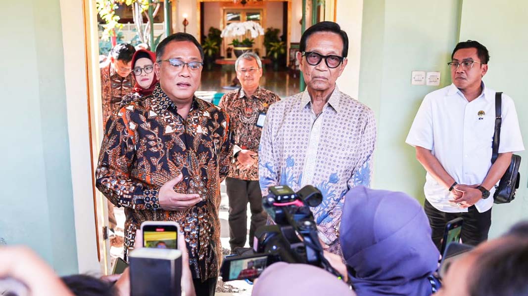 Pesan Sri Sultan HB X Mantapkan Menteri Jumhur Perketat Penegakan Hukum Lingkungan
