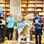 Komik Pengantar Kebahagiaan, Kisah Suka Duka Perjalanan Panjang Kurir Mengantar Paket