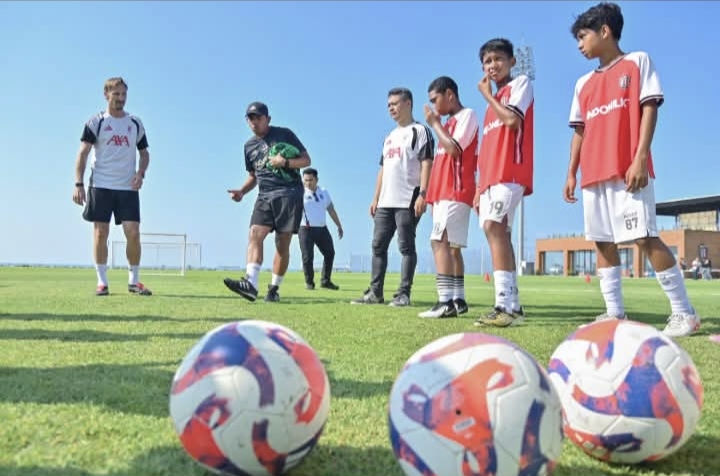 Hadirkan Legenda Liverpool FC, AXA Mandiri dan AXA Indonesia Mendorong Persiapan dan Ketangguhan Generasi Muda Indonesia