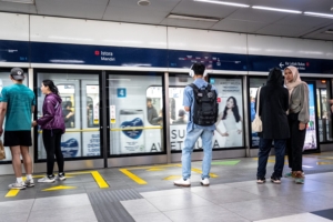 Program Menarik Nih! Beli Tiket Langganan, Pengguna MRT Dapat Perlindungan Kecelakaan Hingga Rp100 Juta