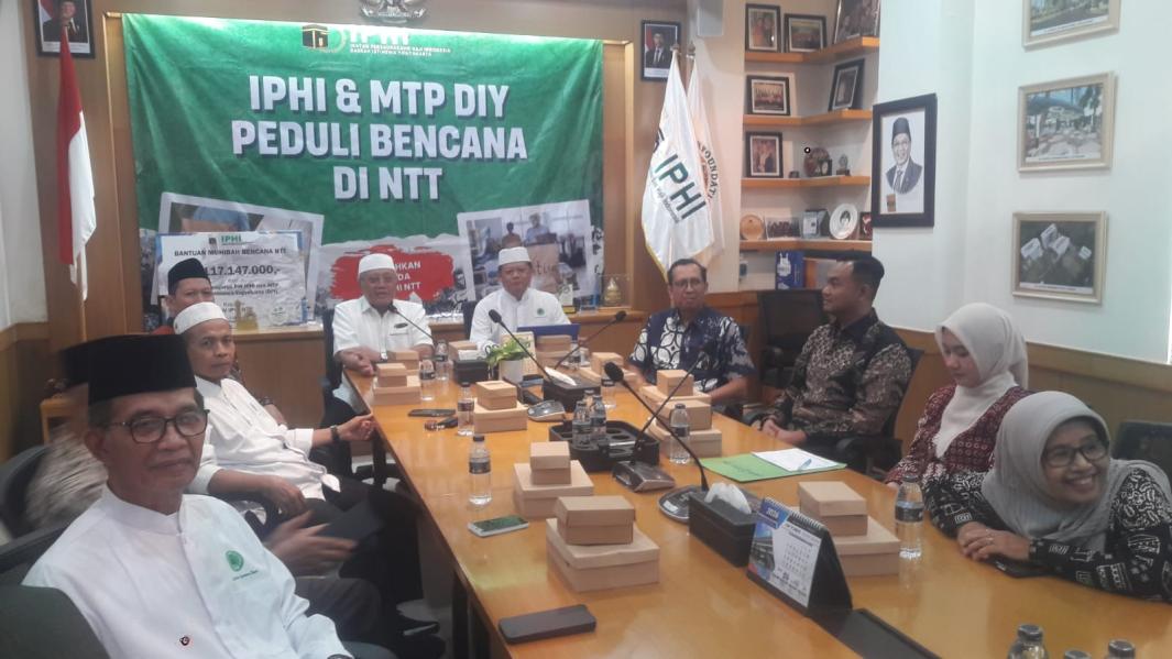 IPHI DIY Kirim Bantuan Rp117 Juta, Warga Terdampak Bencana NTT Masih Butuh Dukungan